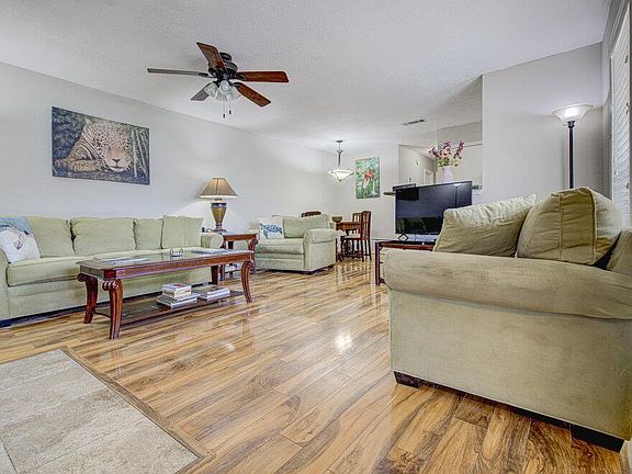 5th image of 417 Fantail Loop APT B