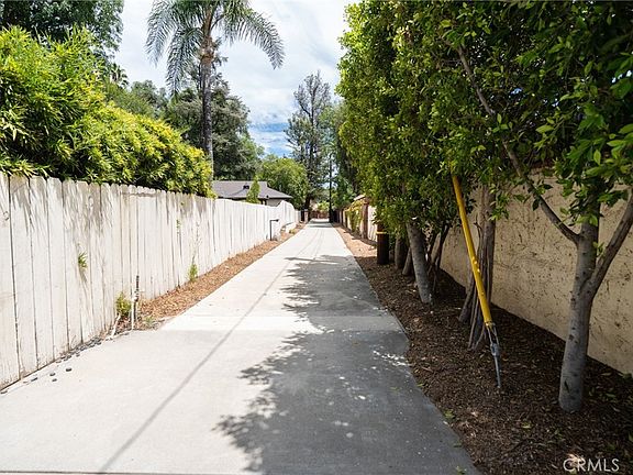 3rd image of 10461 Andora Ave