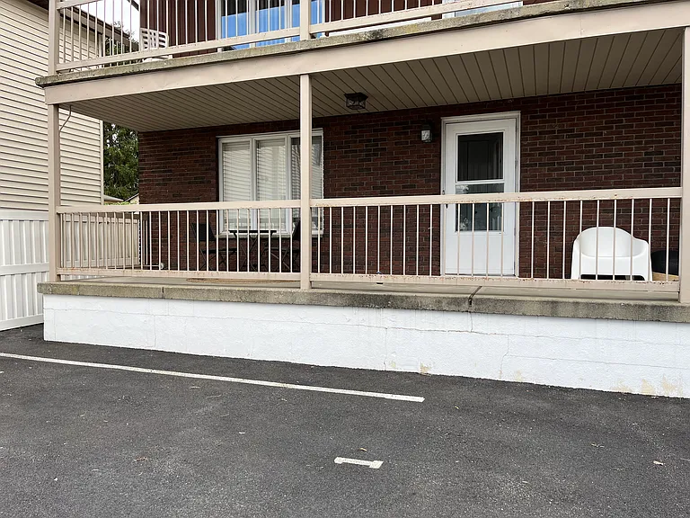 92 Mozart St #A — Photo 11