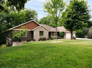 3012 Wild Rose Ln, Onalaska, WI 54650