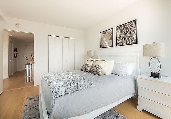 4th image of 10 Halletts Pt APT 645