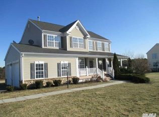 47 Canterbury Dr, Wading River, NY 11792