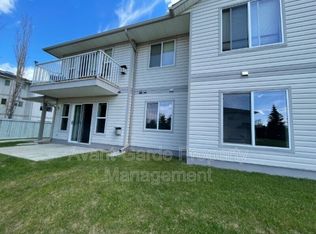 4405 37th St #9, Stony Plain, AB T7Z 2N8