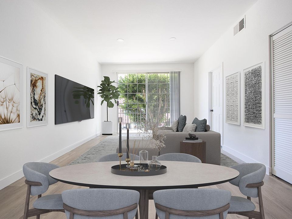 1st image of 621 N Bronson Ave #6989ce639
