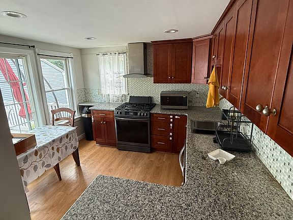 2nd image of 4 Geneva St