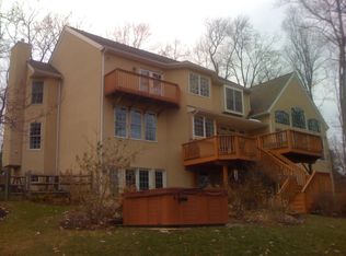 5708 Ridgeview Dr, Doylestown, PA 18902