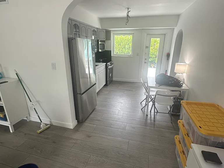 2304 SE 13th Ct — Photo 4