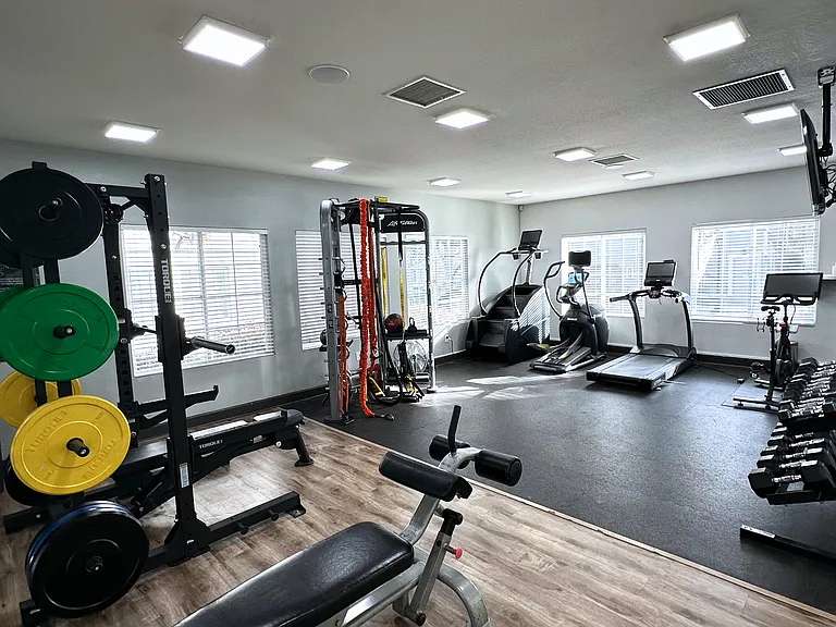 Creek View Condominiums — Photo 43