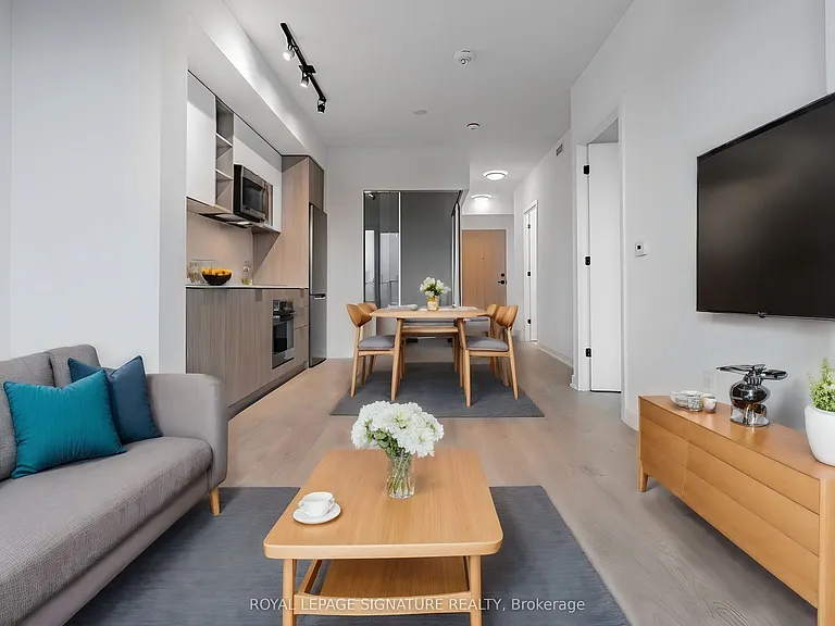 36 Zorra St #805 — Photo 2