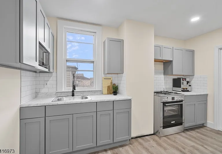 35 Delaware St #1 — Photo 10