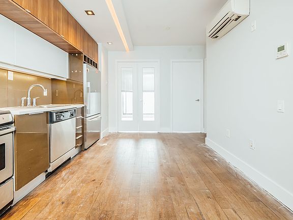 4th image of 146 Meserole St APT 5E