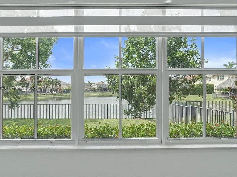 10340 Lake Vista Ct — Photo 72
