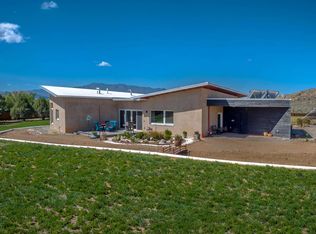 3 Alegro Lane, El Prado, NM 87529-0000