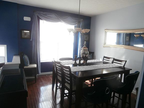 3rd image of 2416 Bluffcrest Ln