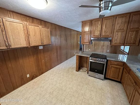 3rd image of 13000 Debra Dr