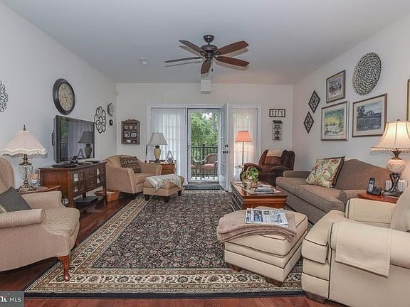 5th image of 221 Phillips Mill Ln