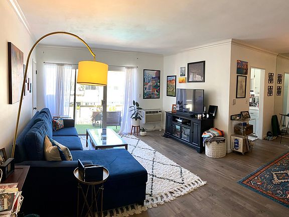 2nd image of 1233 N Laurel Ave APT 205