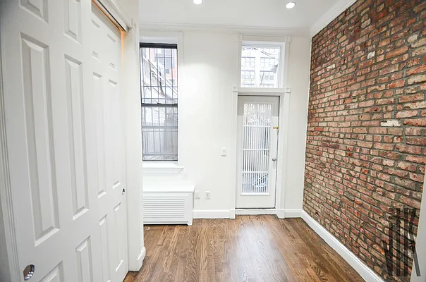 Rented by Compass | media 8