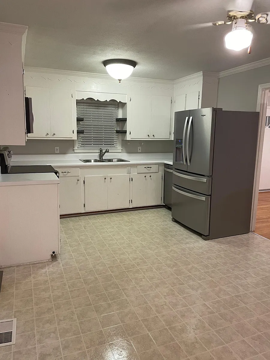 Building Photo - 505 Meadowbrook Ave
