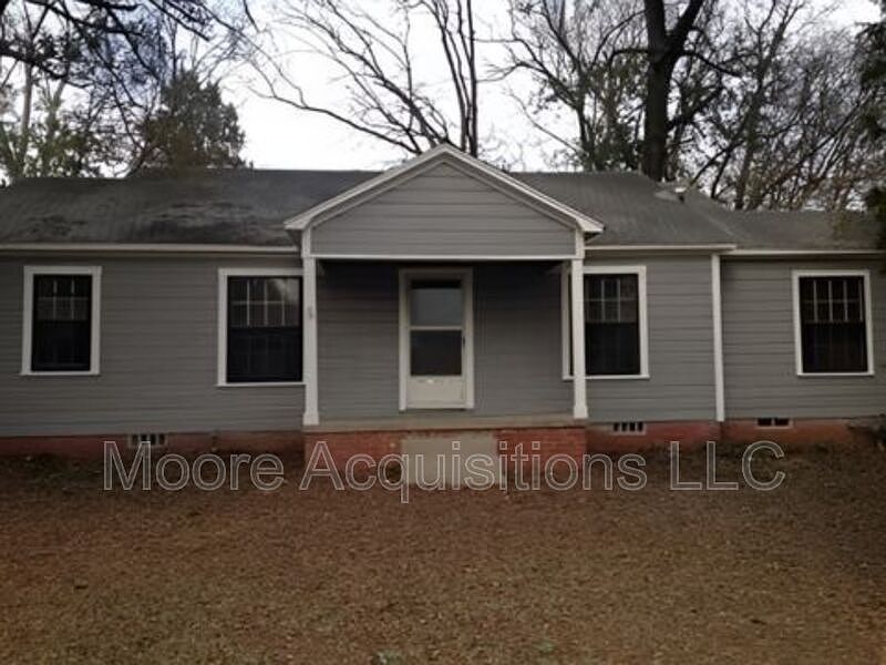 1st image of 221 Leonard Dr