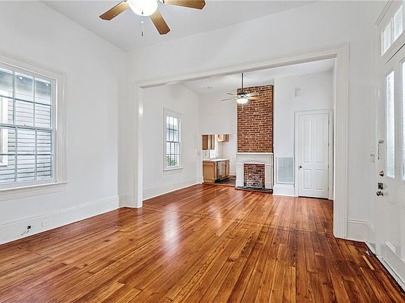 5th image of 1127 Washington Ave
