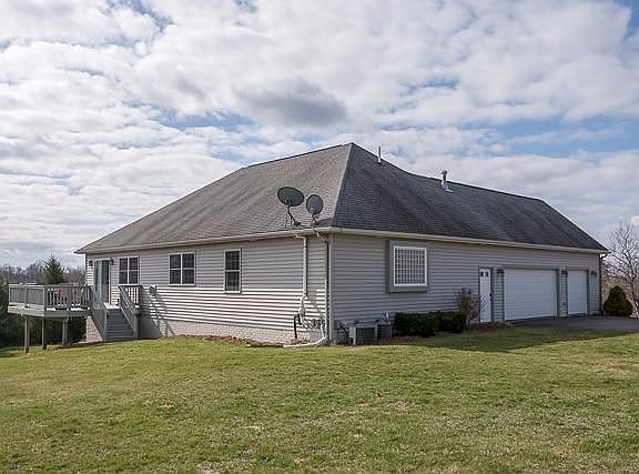 4th image of 9215 Sharon Hills Ct