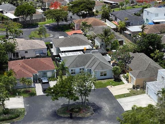 3rd image of 9830 SW 222nd St