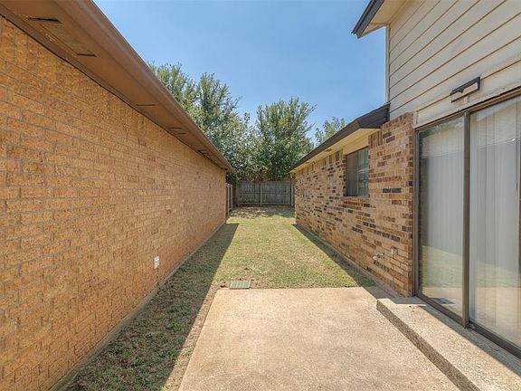 5th image of 7740 Doris Dr