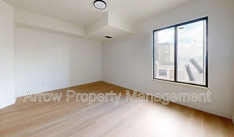 205 E Arbor Ave #211G — Photo 4