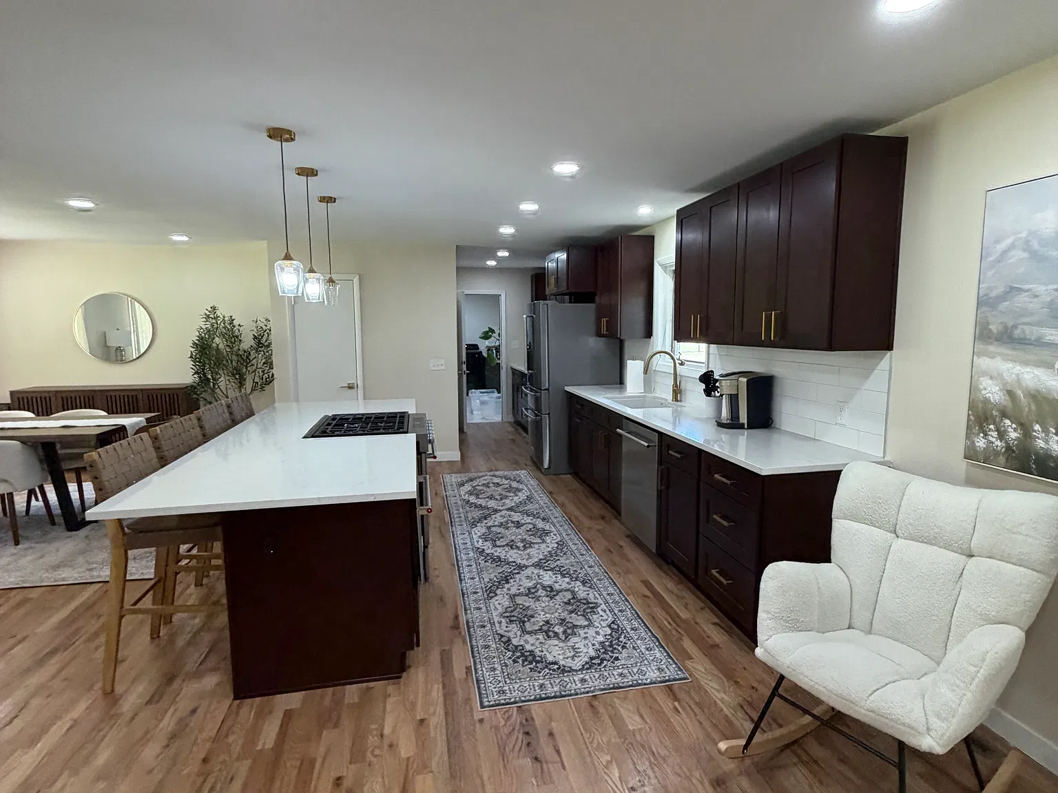 3 bed, 2.5 bath, 2326 sqft, $3,300 — Photo 3