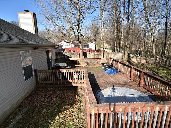 4th image of 8872 Woodpointe Cir