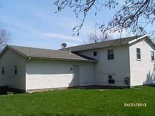 4th image of 796 Maple Dr