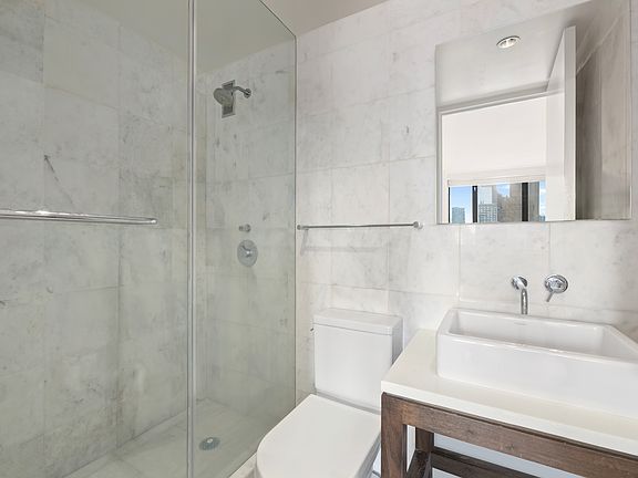 5th image of 30 W 61st St APT 9C