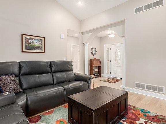 4th image of 3115 Northern Pl