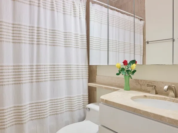 2000 Broadway image 5 of 15