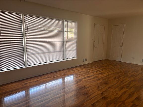 3rd image of 430 Haynes Rd