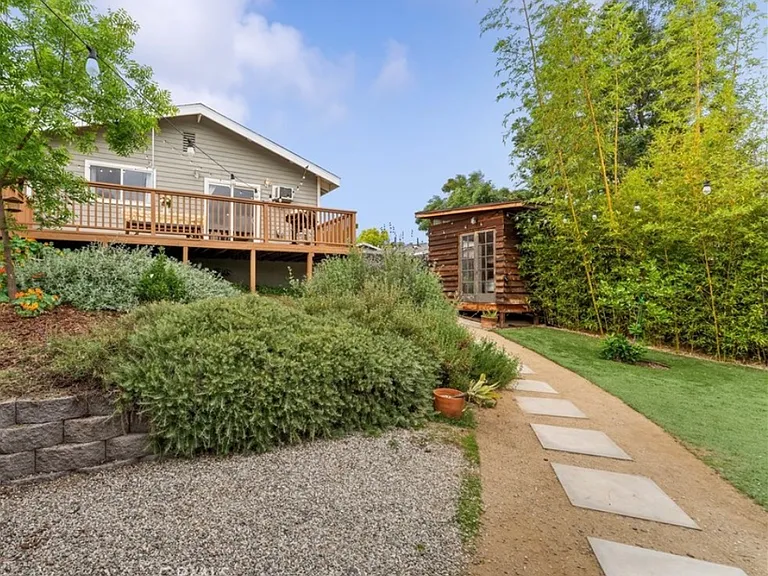 Back private deck and Shed