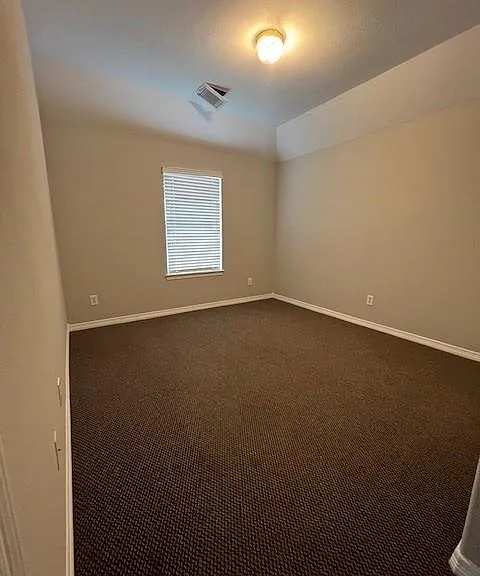 9219 Hidden Lake Cir E — Photo 10