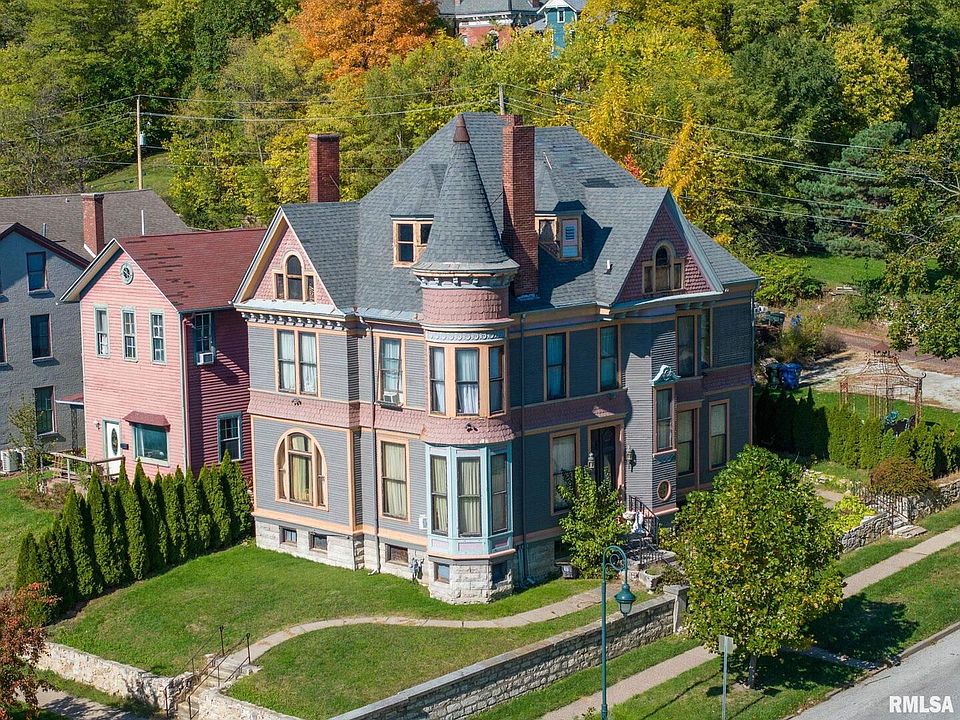 1st image of 604 Gaines St
