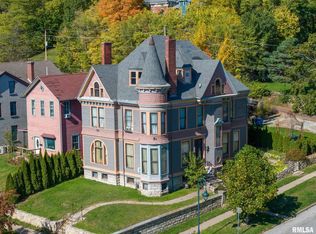 604 Gaines St, Davenport, IA