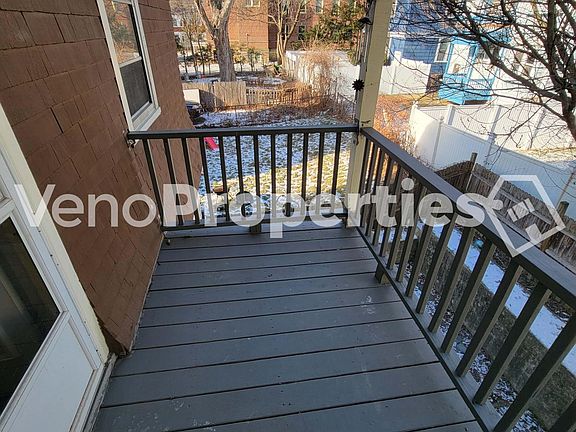 3rd image of 717 Myrtle Ave #2R