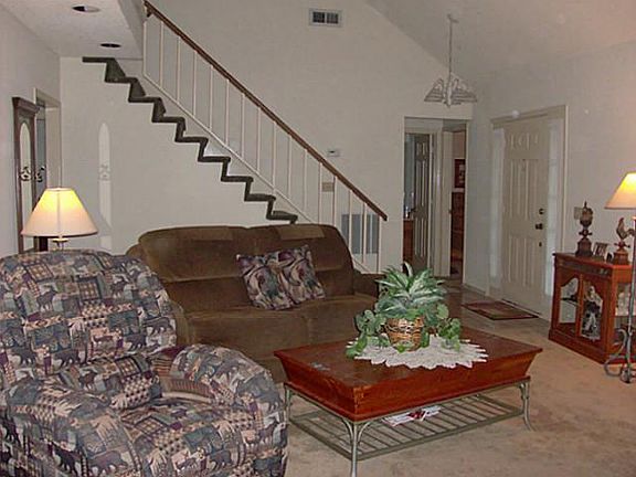 3rd image of 1407 Bradford Pl