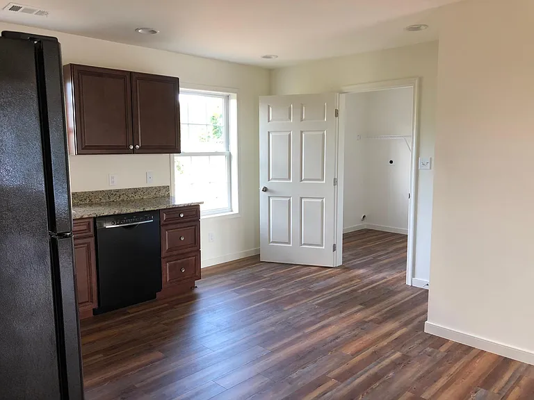 7450 Browns Mill Rd — Photo 3