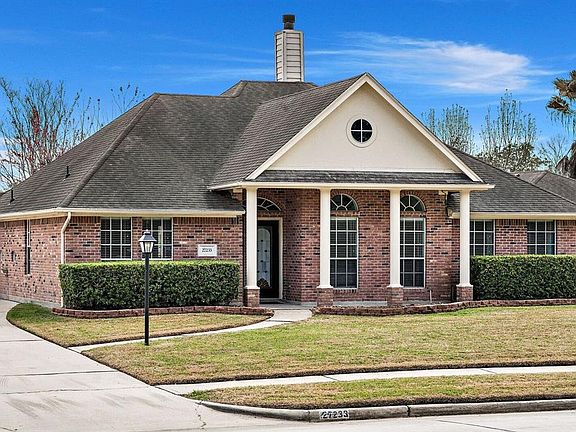 2nd image of 27233 Kings Manor Dr S