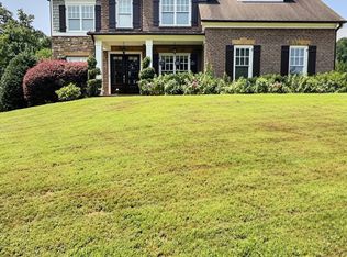 940 Lake Charles Dr, Roswell, GA 30075