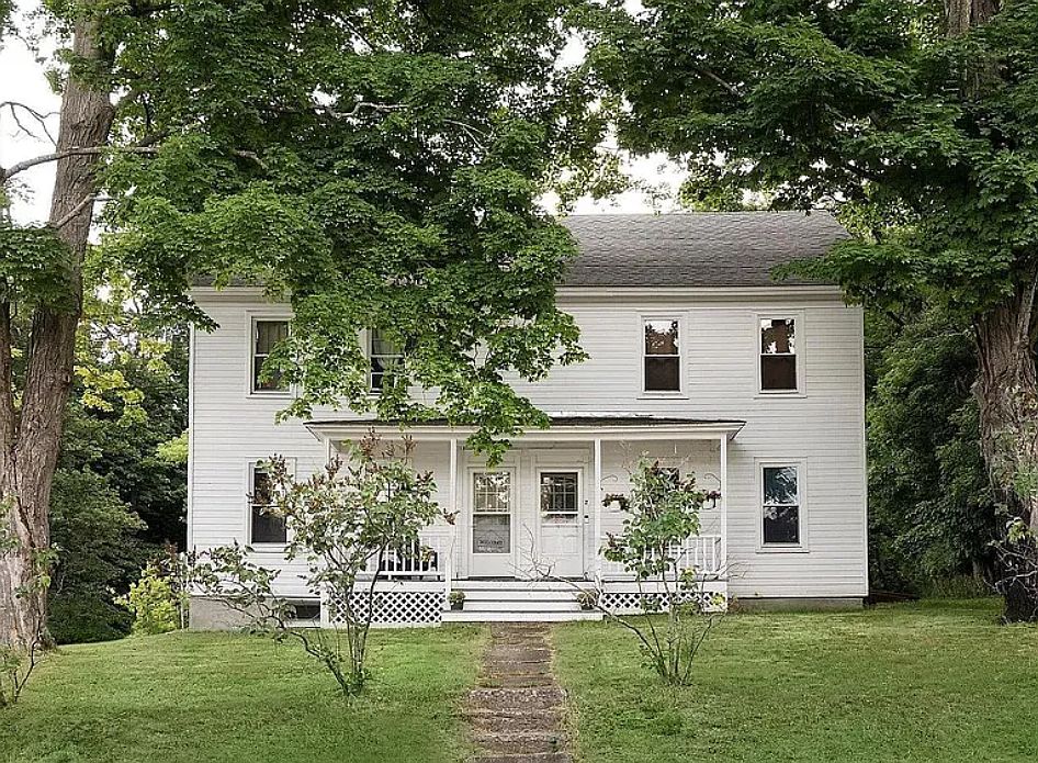 1st image of 10 Highland Ave #2