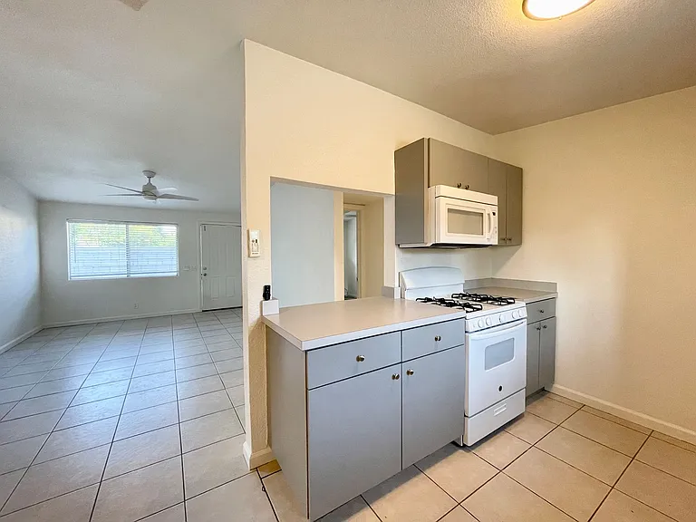 31890 Avenida La Paloma #B — Photo 5