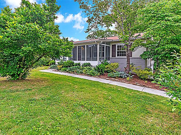3rd image of 7228 Deane Hill Dr
