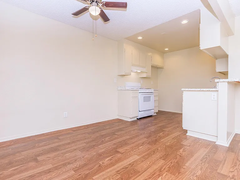 Vintage Woods Apartments — Photo 19
