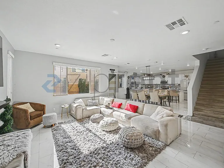 5394 Delaney Way — Photo 4
